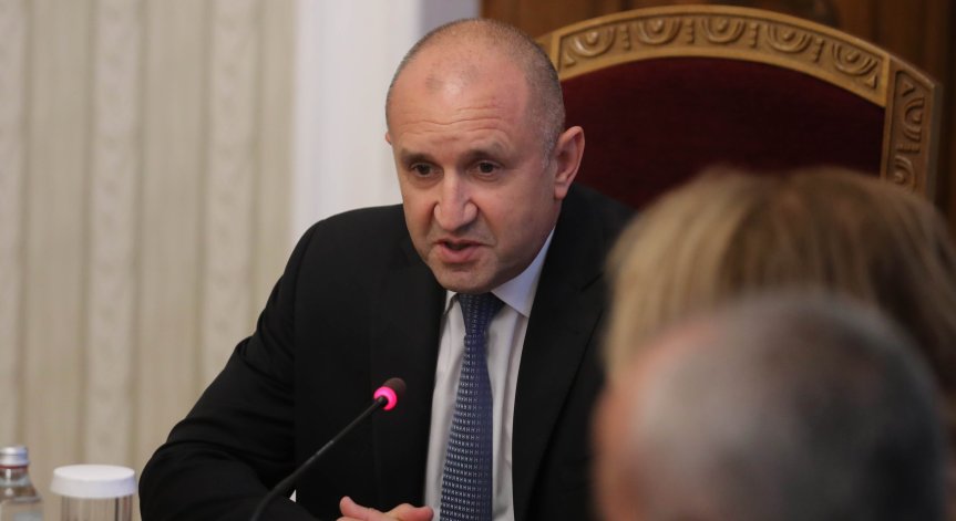 КС решава съдбата на служебните кабинети.