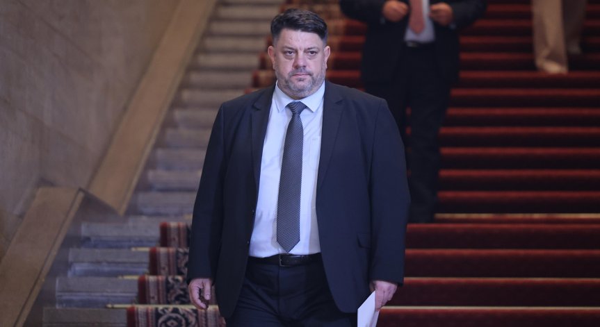 Атанас Зафиров: Войната в Украйна постави нови предизвикателства пред ЕС