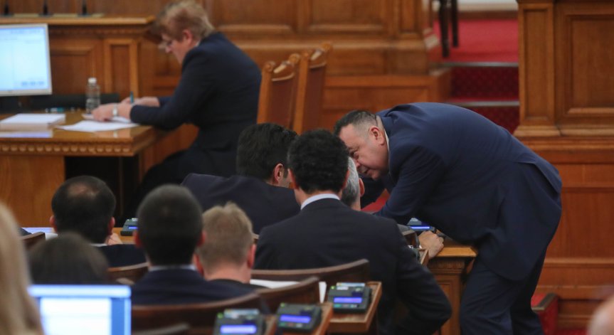 Шенген отново е на дневен ред за депутатите, решават дали да изслушат Гълъб Донев