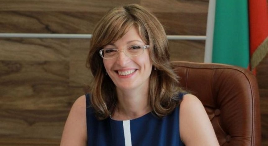 Екатерина Захариева: Поскъпването на тока е необходима стъпка и спасение