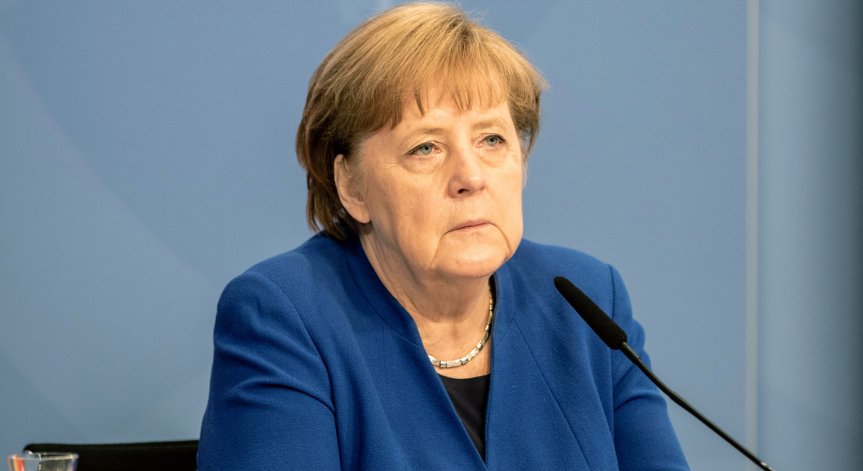 Меркел към индустриализираните страни: Не спирайте климатичните инвестиции