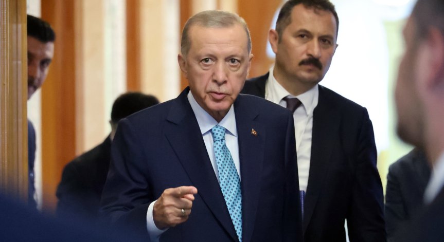 Изненадващ ход на Ердоган: Президентът подкрепи по-високи лихви