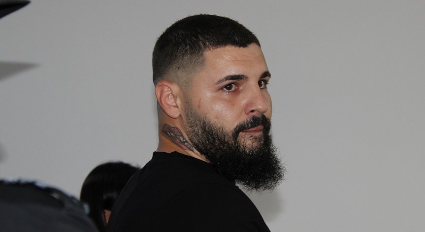 На първа инстанция му беше наложена парична гаранция.