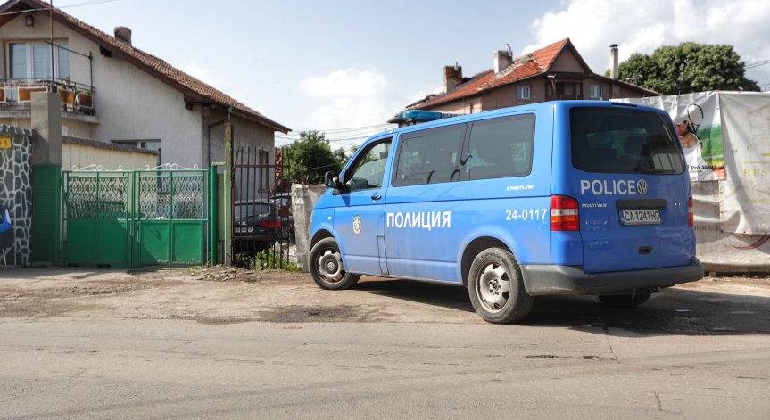 СДВР разби нелегална игрална зала при акция срещу купения вот