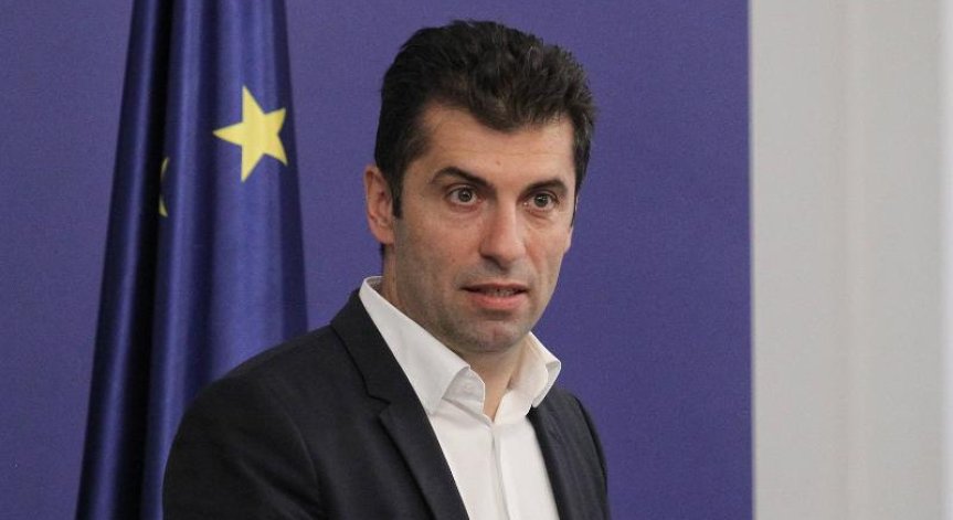 Петков отлага визитата си в Азербайджан, отива в НС да подкрепя Никола Минчев