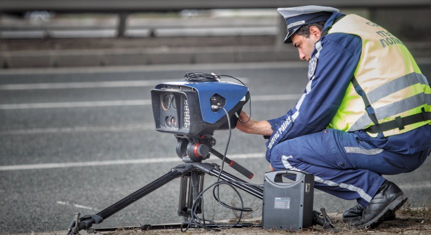 24-часова акция на пътя: Проверяват шофьорите за алкохол и наркотици