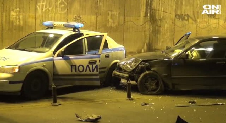Верижна катастрофа в Пловдив отнесе и патрулка