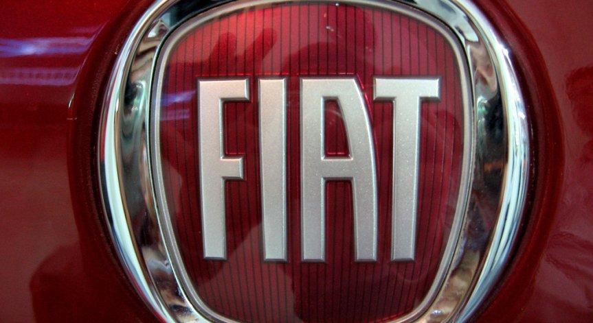 Fiat придобива напълно Chrysler