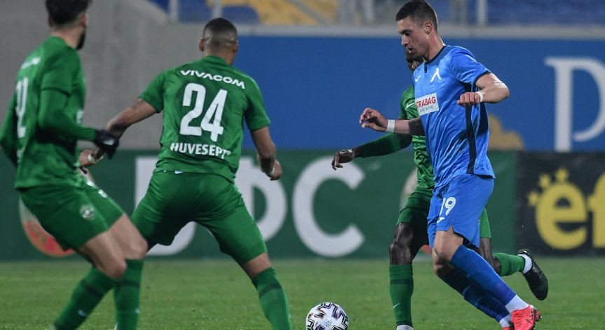 Краев преподписа договора си с 