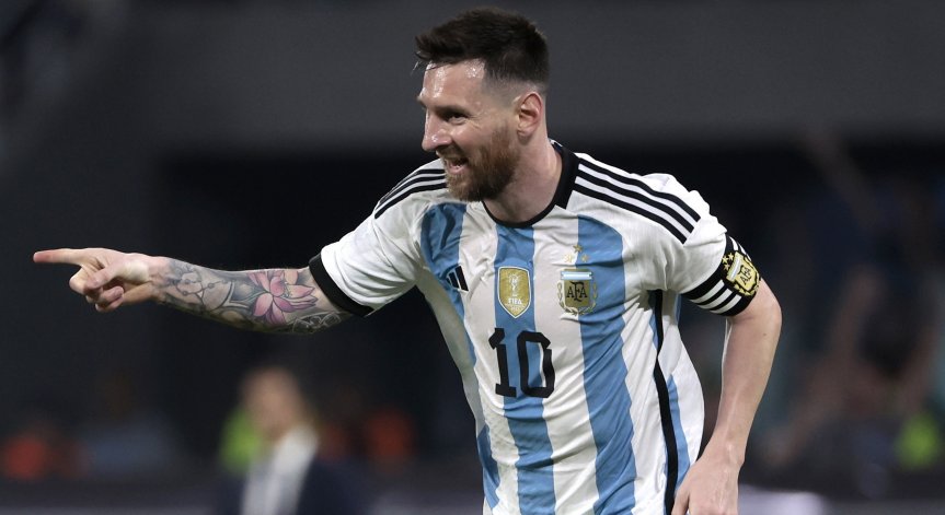 Меси пренаписа историята, стана първият футболист с поне 100 гола за Аржентина