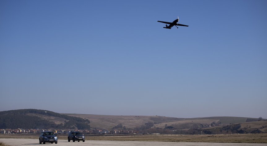 Германец превърна стар руски самолет в минихотел