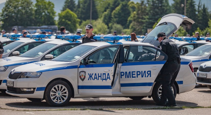 Ръководството на МВР подкрепи полицаите: Редно е заплатите да се увеличат