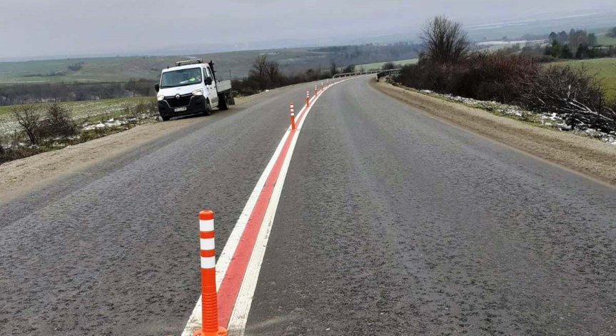 Поставиха ограничителни колчета на смъртоносната отсечка Телиш - Радомирци