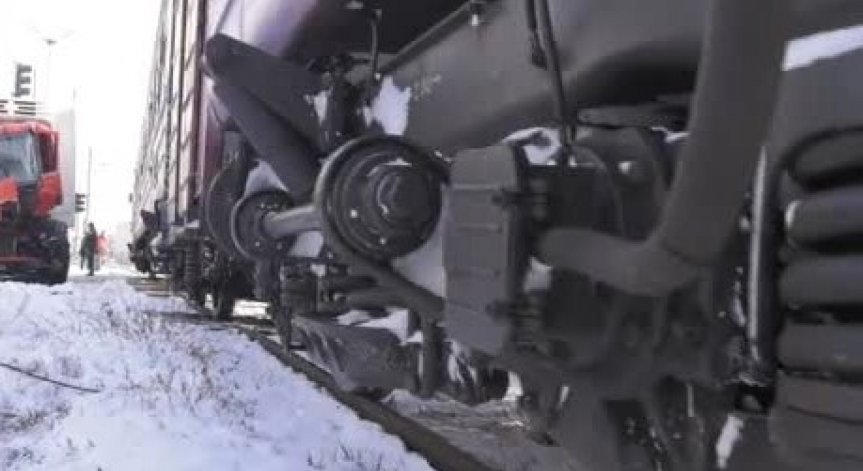 Два вагона дерайлираха на една от гарите в Перник