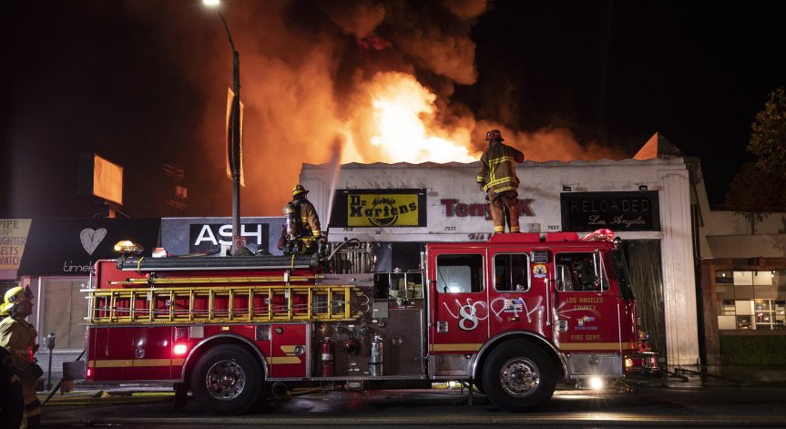 Напрежението в Чикаго ескалира в акт на вандализъм
