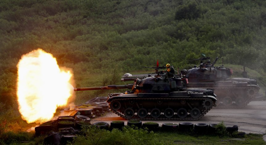 Китай се готви за война? Инвеститори местят бизнеси у дома или при приятели