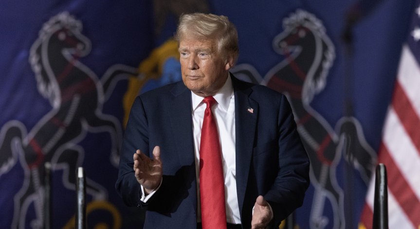 През юли Тръмп заяви, че планира да пусне нова NFT колекция.