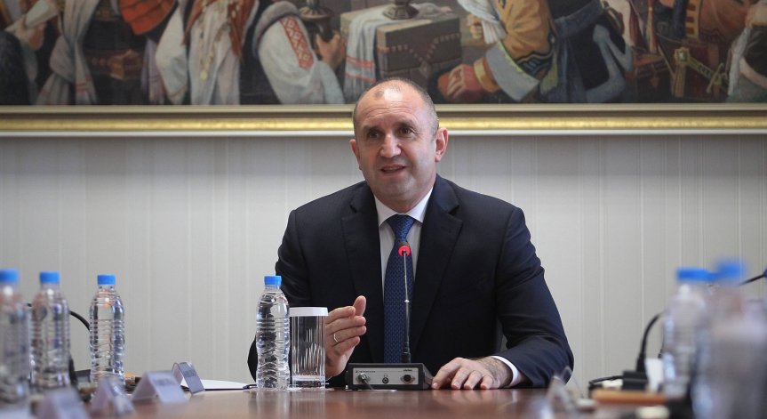 Радев разпусна НС, насрочи изборите за 11 юли и назначи новата ЦИК