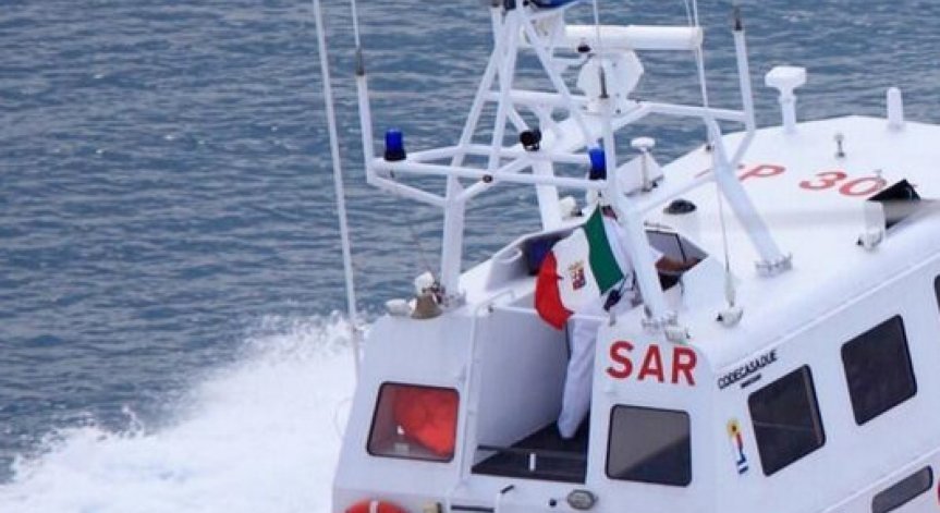 Италианската Брегова охрана спаси 522 нелегални имигранти