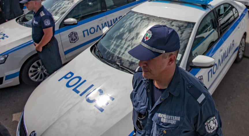 Имал ли е полицейски чадър убиецът от Нова Загора?