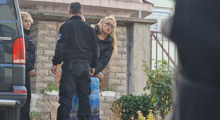 Десислава Иванчева съди женския затвор за отказано лечение и мухъл в килиите
