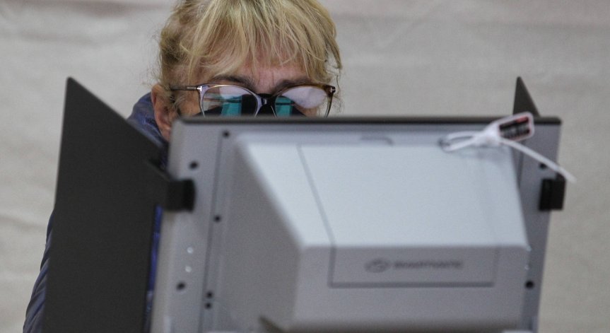 МЕУ изпрати в ЦИК доклада за машините