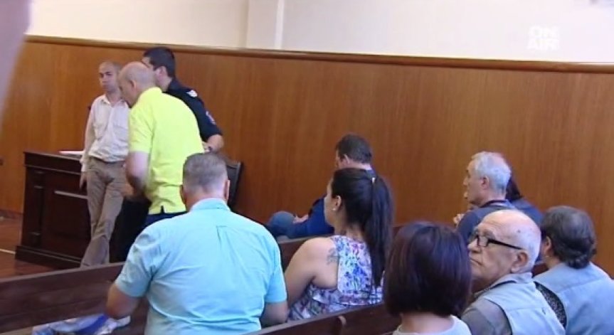 Само един от задържаните в ДАИ остава в ареста 