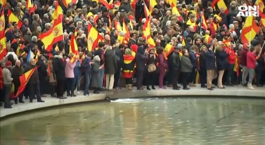 Масови антиправителствени протести в Испания