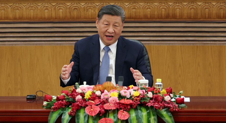 Си Дзинпин е във Виетнам.