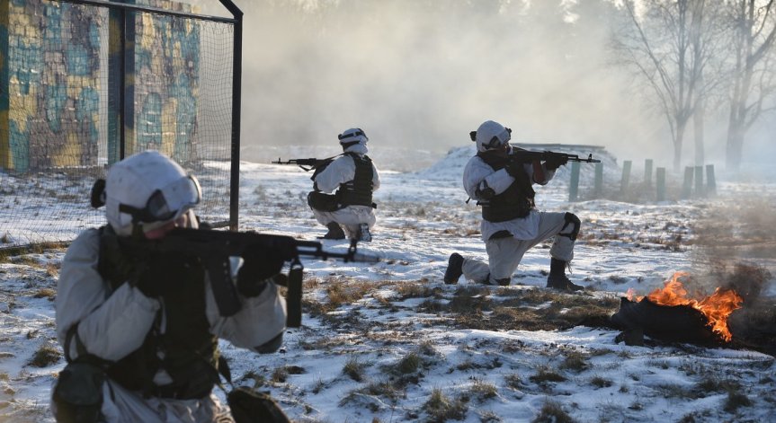 САЩ бият тревога: Русия има достатъчно войници за нападение над Украйна