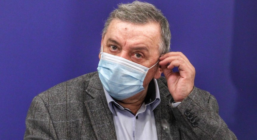 Кантарджиев: Заведенията? Веселието е важно, но кривата може отново да се вдигне