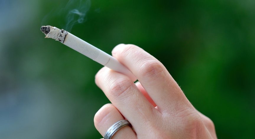 Кожата добива сивкав оттенък и губи блясък.