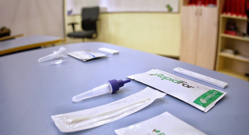 Тестването на учениците започва: Връщат част от децата от 1 до 4 клас