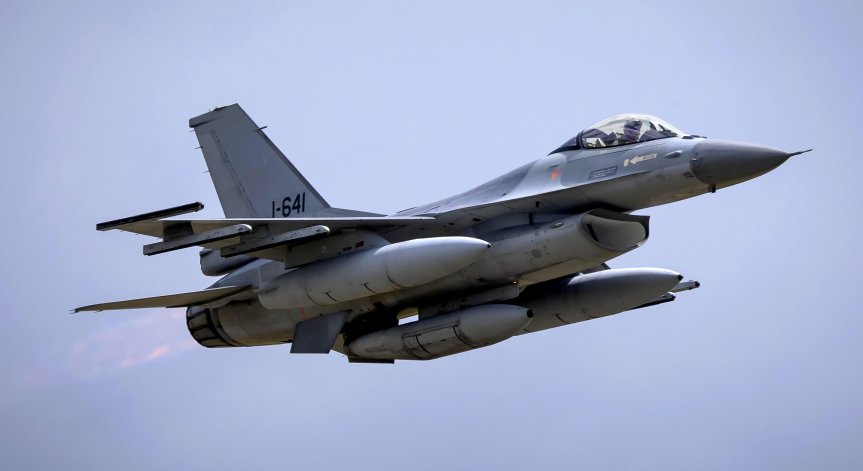 Русия снощи е насочила 477 дрона и 60 ракети срещу Украйна.