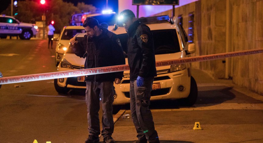 Кола се вряза в хора в Ерусалим, 12 войници са пострадали