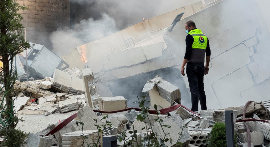 Израел атакува ключови цели на 