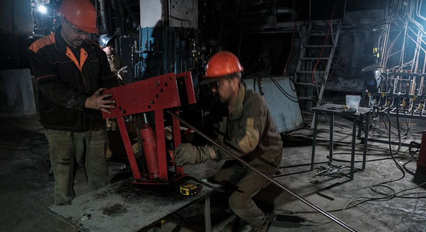 ЕС осигури на Украйна над 400 генератора за ток заради руските атаки по инфраструктурата