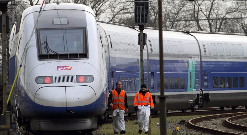 Лукс на два етажа - БДЖ може да купи китайски влакове, развиващи 160 км/ч