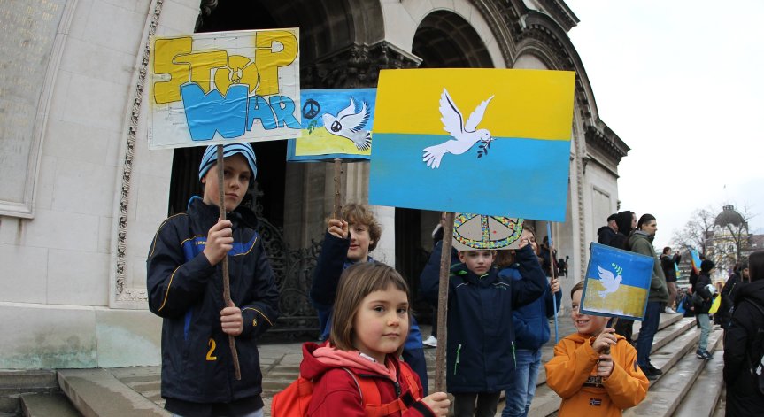 Пети сме по издадени документи за временна закрила на украински бежанци