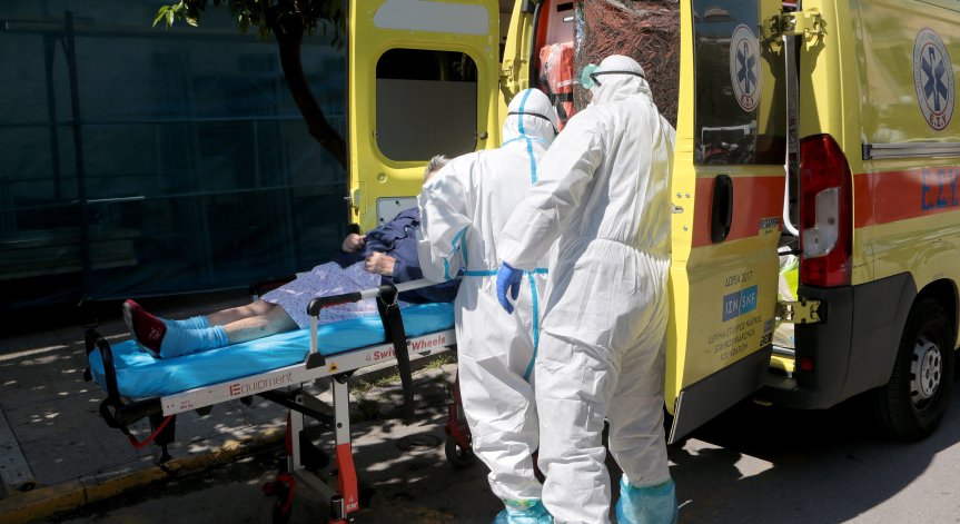 Жената починала скоро след пристигането си в болницата.