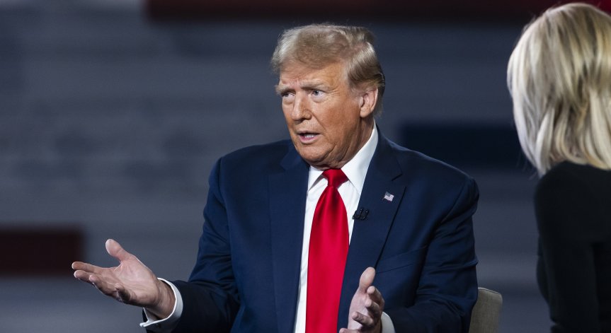 Тръмп: Русия е военна машина, победила Хитлер и Наполеон