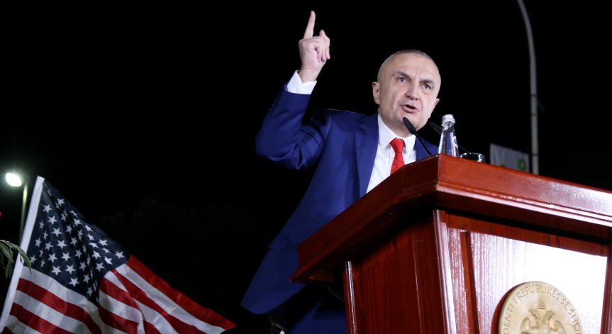 Парламентът в Албания освободи президента Мета за 