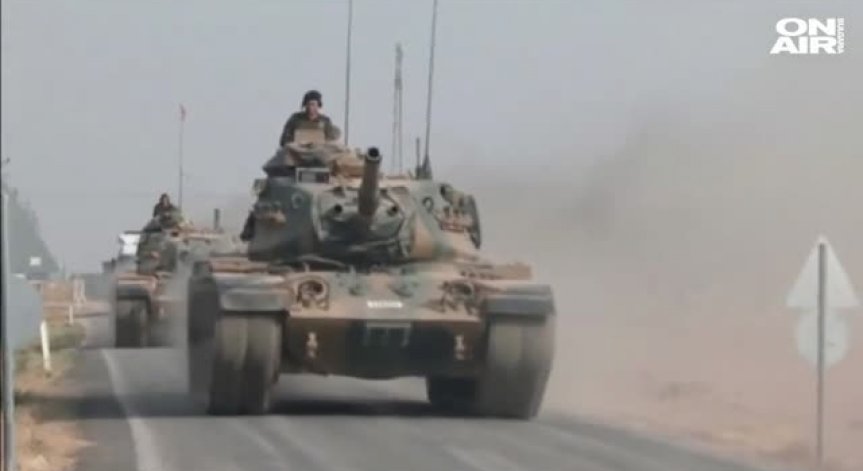 Чистката в Турция продължава - 10 000 военни и полицаи бяха освободени от длъжност