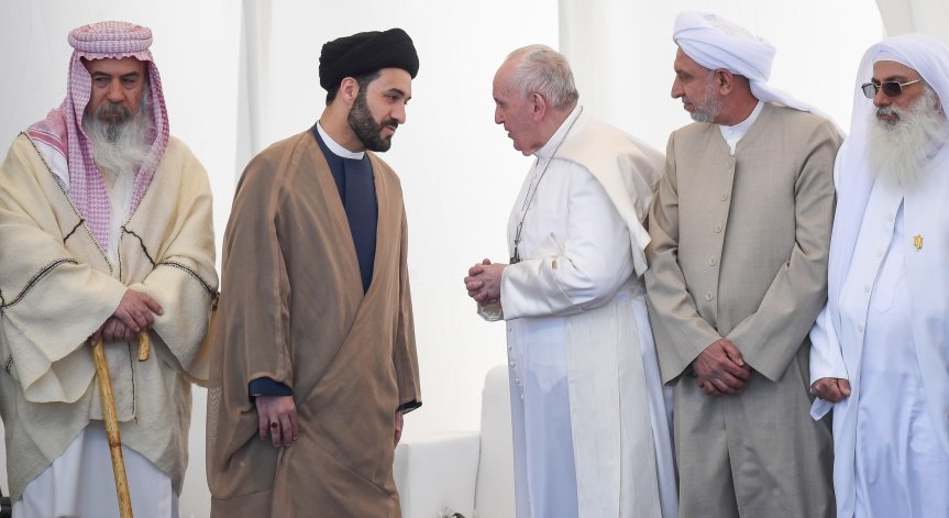 Историческо: Папа Франциск се срещна с аятолах Али ас Систани