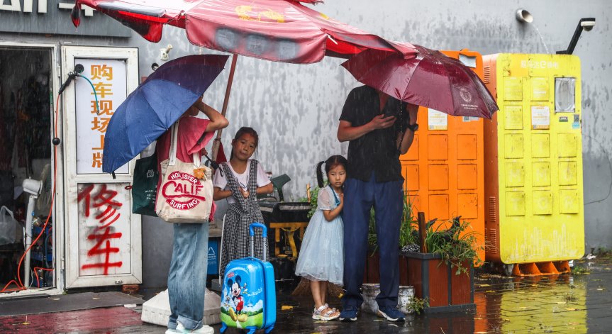 19 автомобила са били повредени.