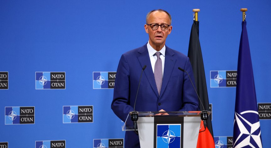 Германия: Украйна няма да влезе в НАТО в близко бъдеще