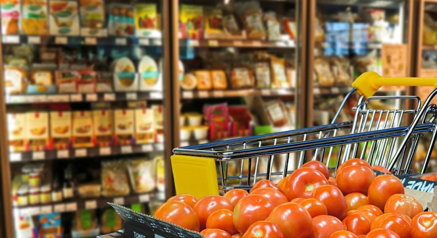 Високите цени на основни продукти вече удариха гърците, някои с близо 60%