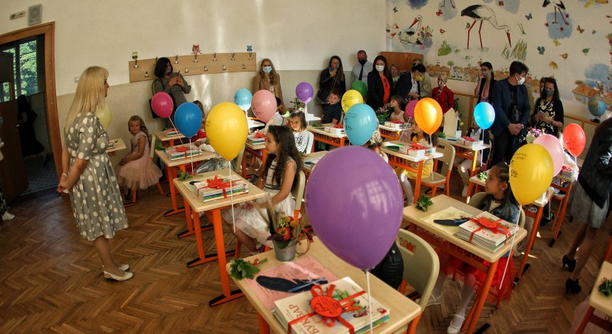 С признателност и любов отбелязваме международния Ден на учителя