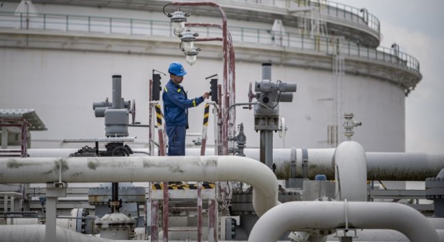 ЕС търси правен начин да блокира руския втечнен газ извън санкциите