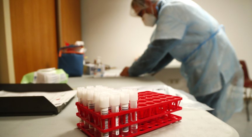 Швейцария ще изисква отрицателен PCR тест за всички пристигащи